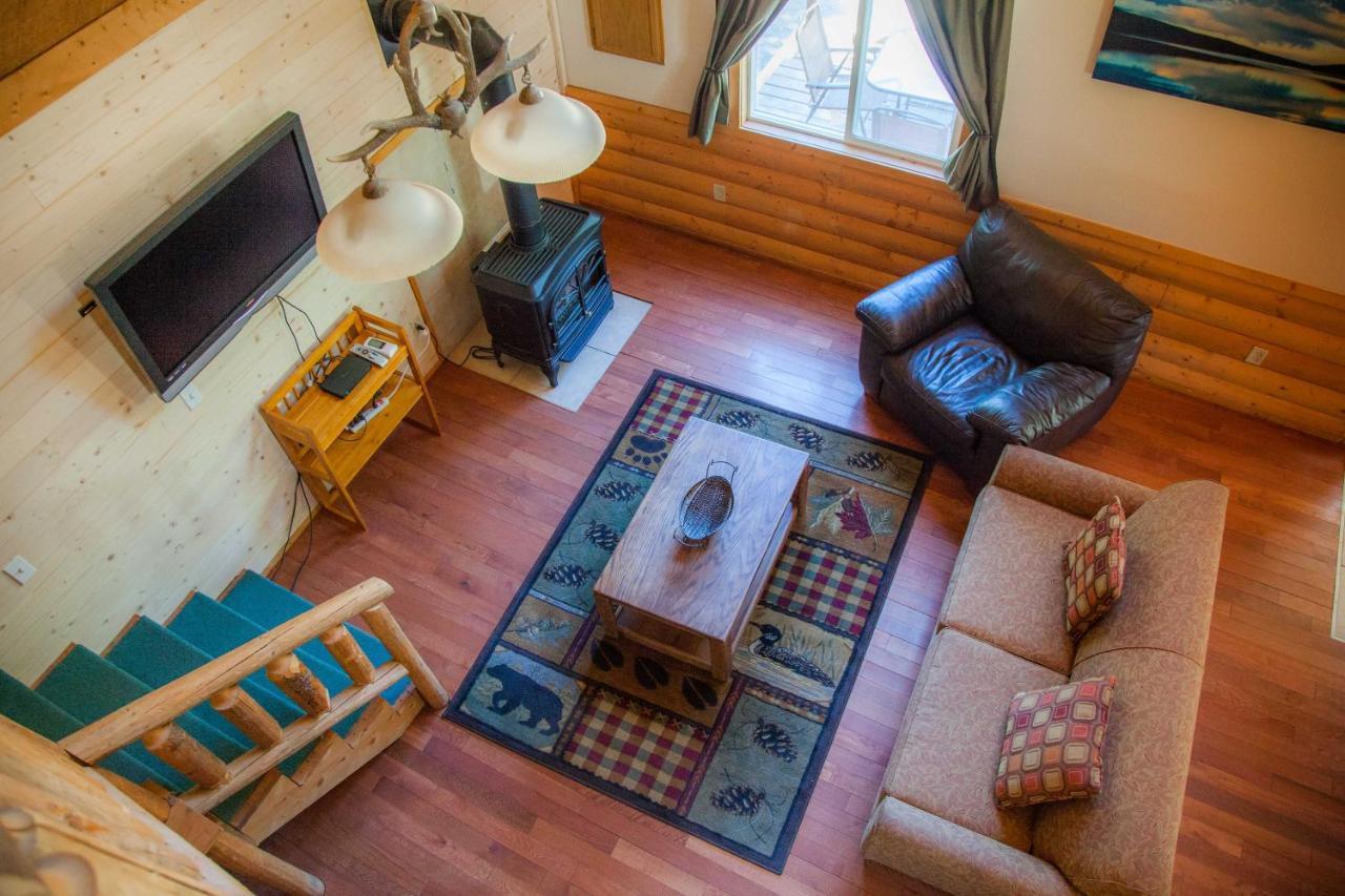 Summit Mountain Lodge And Steakhouse East Glacier Park Village Екстериор снимка