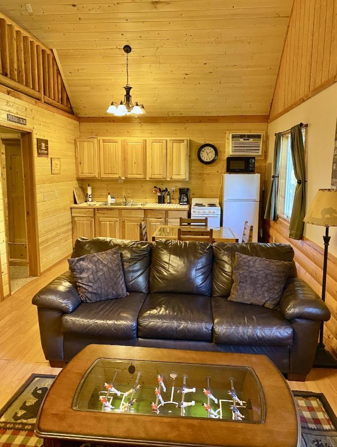 Summit Mountain Lodge And Steakhouse East Glacier Park Village Екстериор снимка