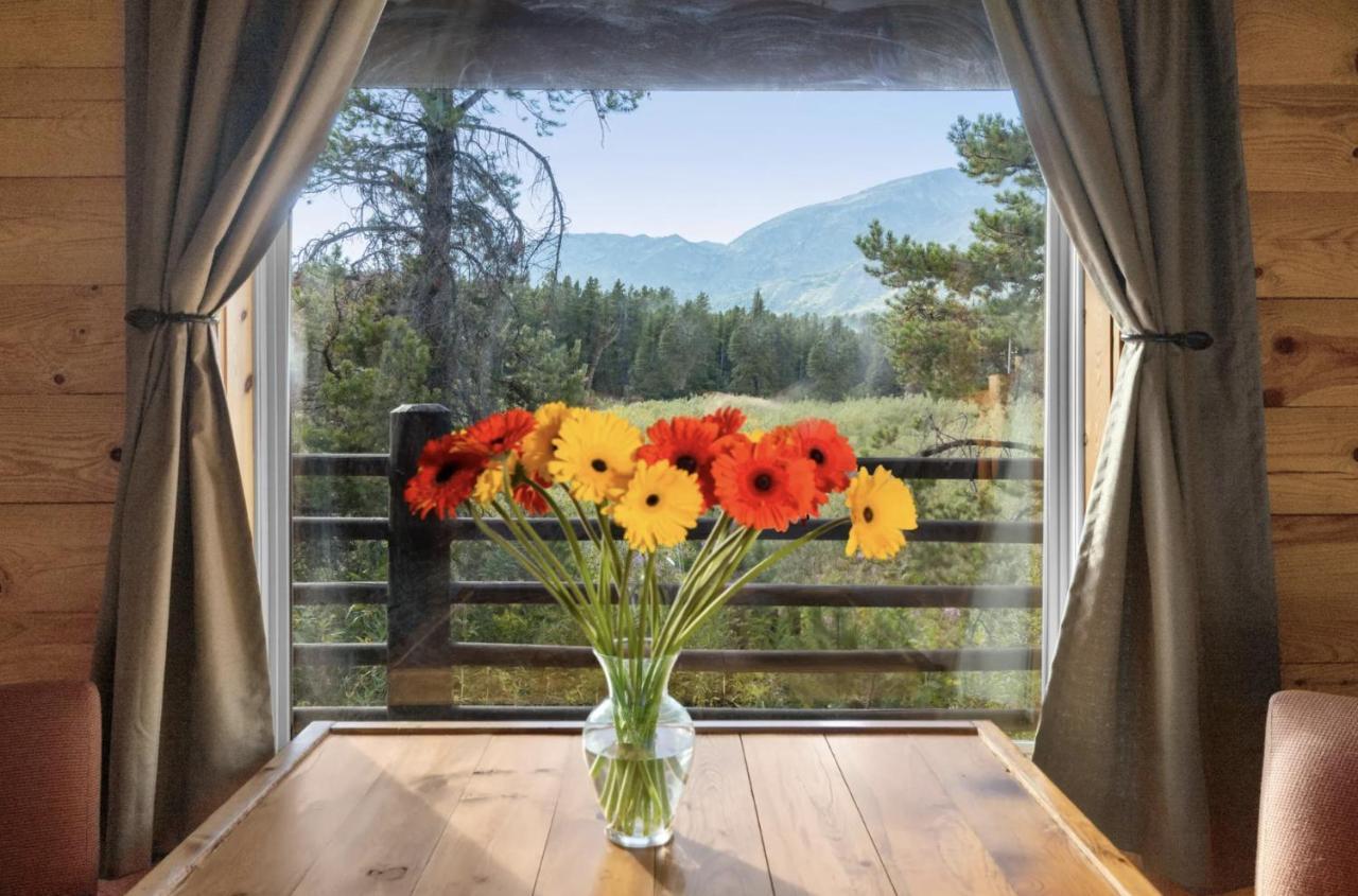 Summit Mountain Lodge And Steakhouse East Glacier Park Village Екстериор снимка