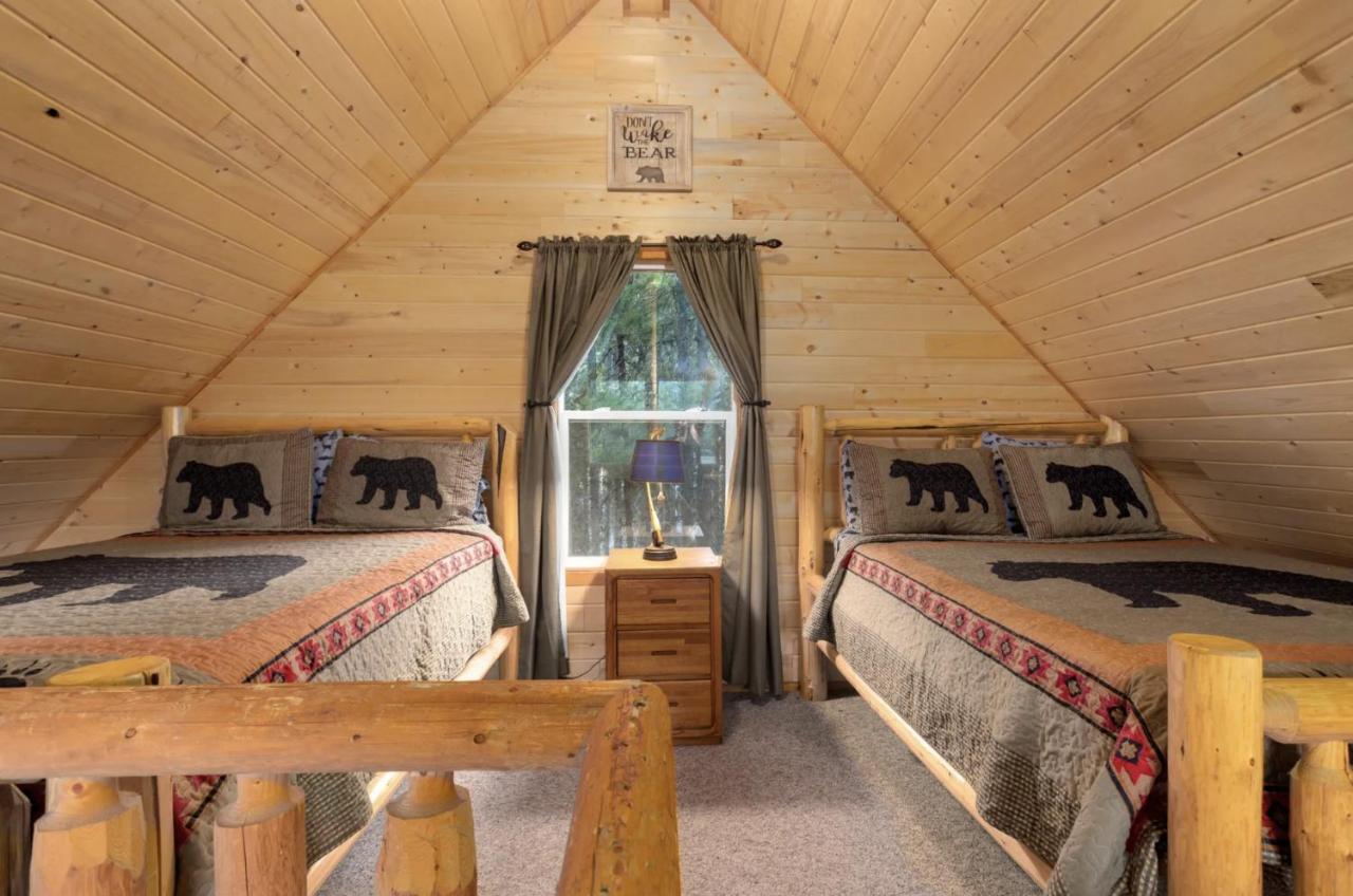 Summit Mountain Lodge And Steakhouse East Glacier Park Village Екстериор снимка