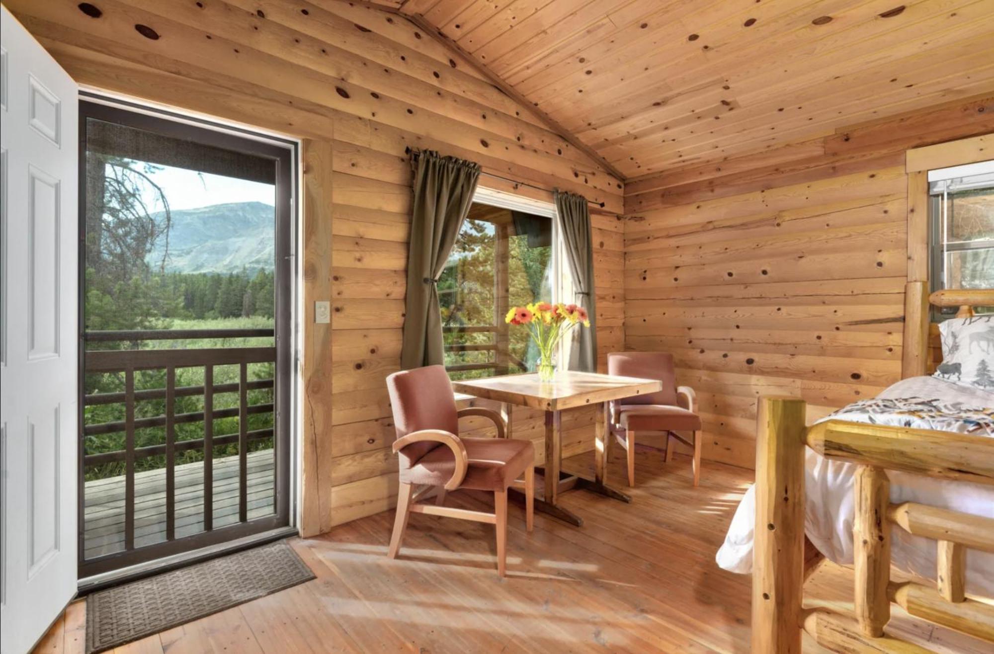 Summit Mountain Lodge And Steakhouse East Glacier Park Village Екстериор снимка