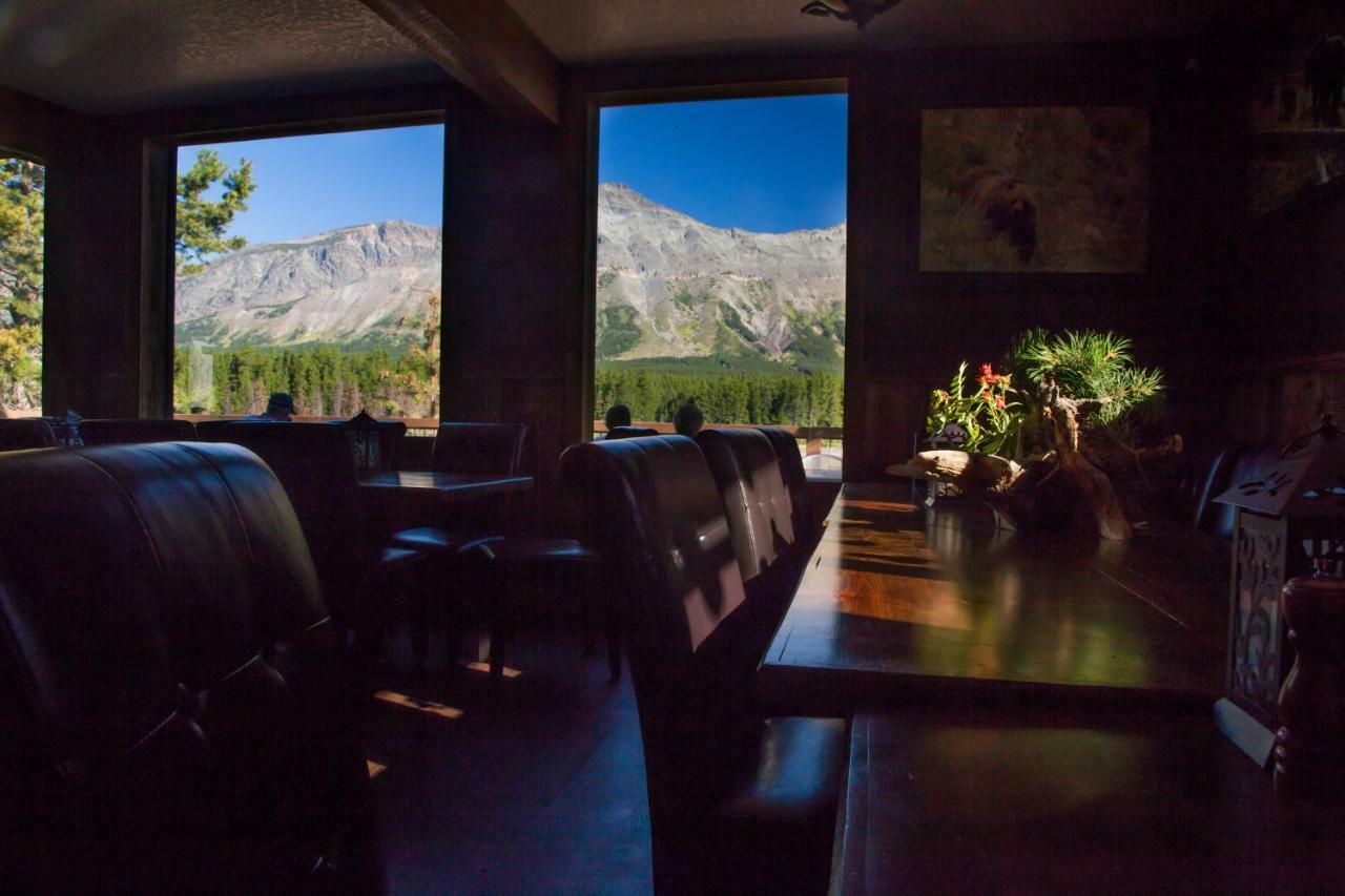Summit Mountain Lodge And Steakhouse East Glacier Park Village Екстериор снимка