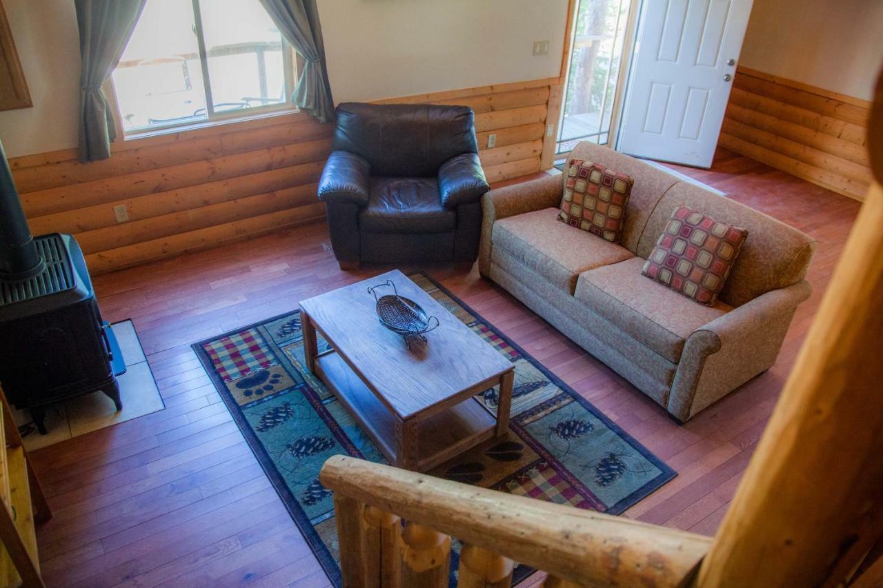 Summit Mountain Lodge And Steakhouse East Glacier Park Village Екстериор снимка