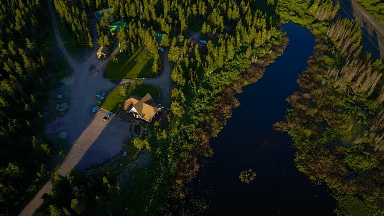 Summit Mountain Lodge And Steakhouse East Glacier Park Village Екстериор снимка